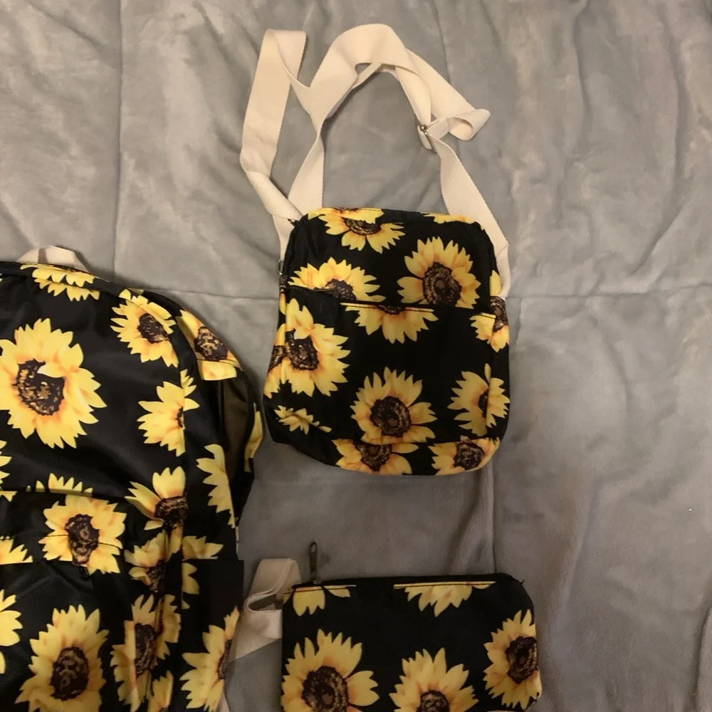 Sunflower Print Backpack Crossbody purse and Accessories Set NWOT - Picture 2 of 8